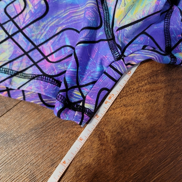 Abs2b Scrunch Shorts - Picture 4 of 6